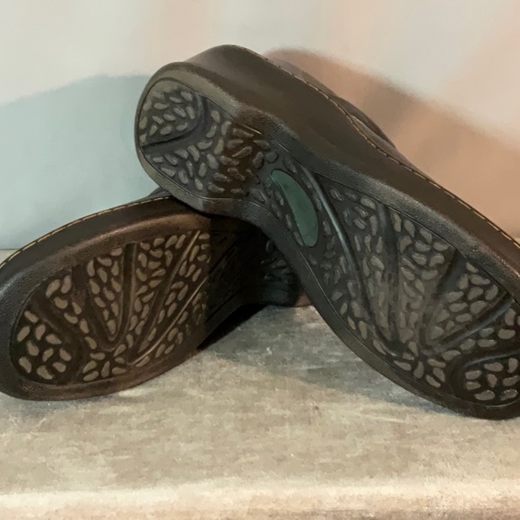 b.o.c.Born Concept Leather SlipOn Wedge Clogs - Picture 6 of 6